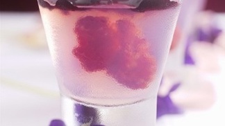 Pierre Hermé: Želé z růžového vína s bobulemi