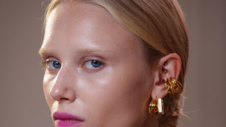 Bleached brows Bleached brows