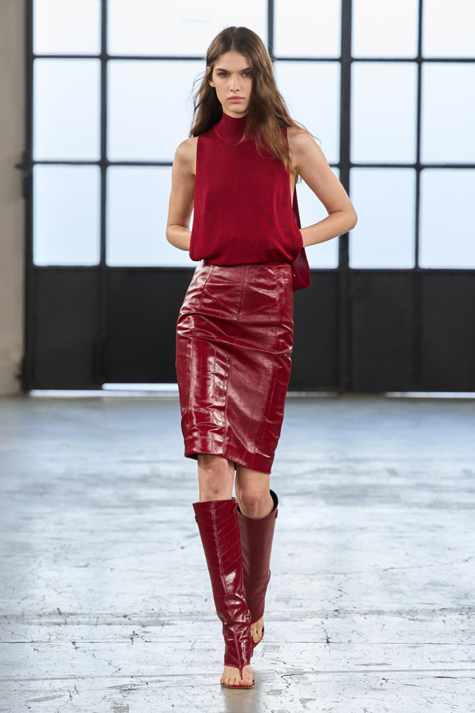 Módní předpověď z Itálie. Co budeme nosit příští rok podle trendů z Milána? Gucci vsadil na zralé ženy Módní předpověď z Itálie. Co budeme nosit příští rok podle trendů z Milána? Gucci vsadil na zralé ženy