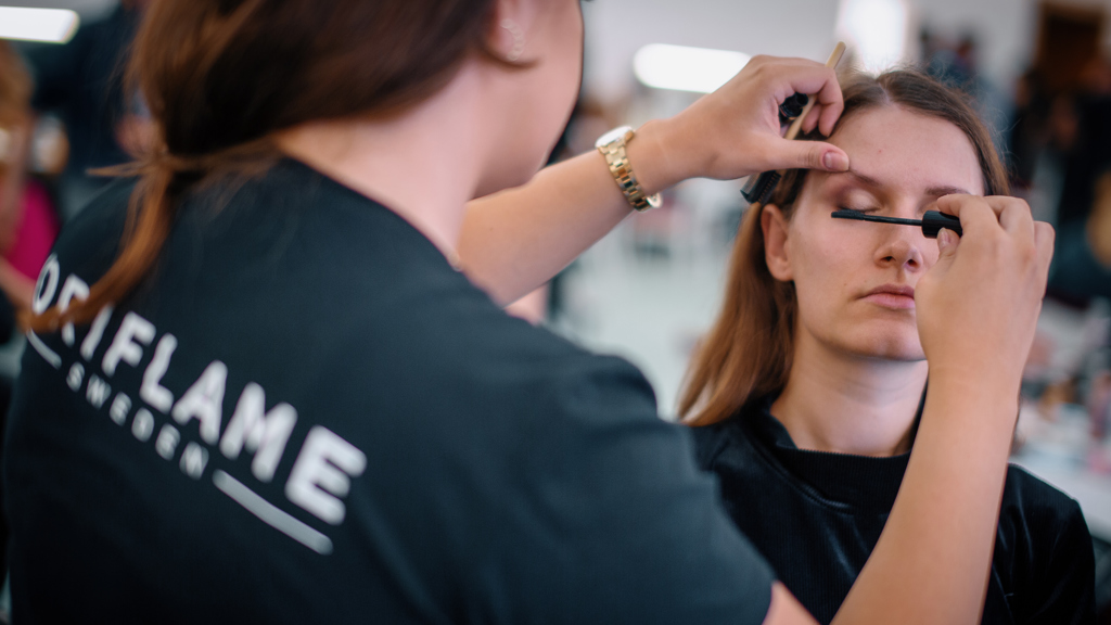 Oriflame make-up v zákulisí Schwarzkopf ELite Model Look 2021
Oriflame make-up v zákulisí Schwarzkopf ELite Model Look 2021