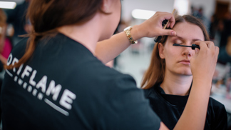  

Oriflame make-up v zákulisí Schwarzkopf ELite Model Look 2021

