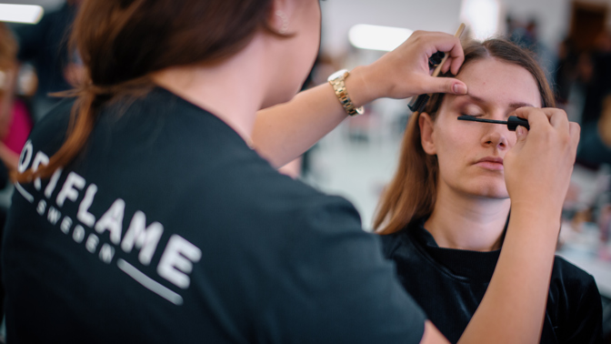  

Oriflame make-up v zákulisí Schwarzkopf ELite Model Look 2021
