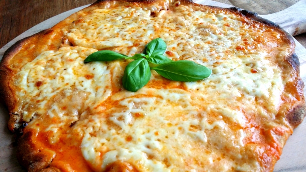 ELLE Menu: Domácí rustic pizza