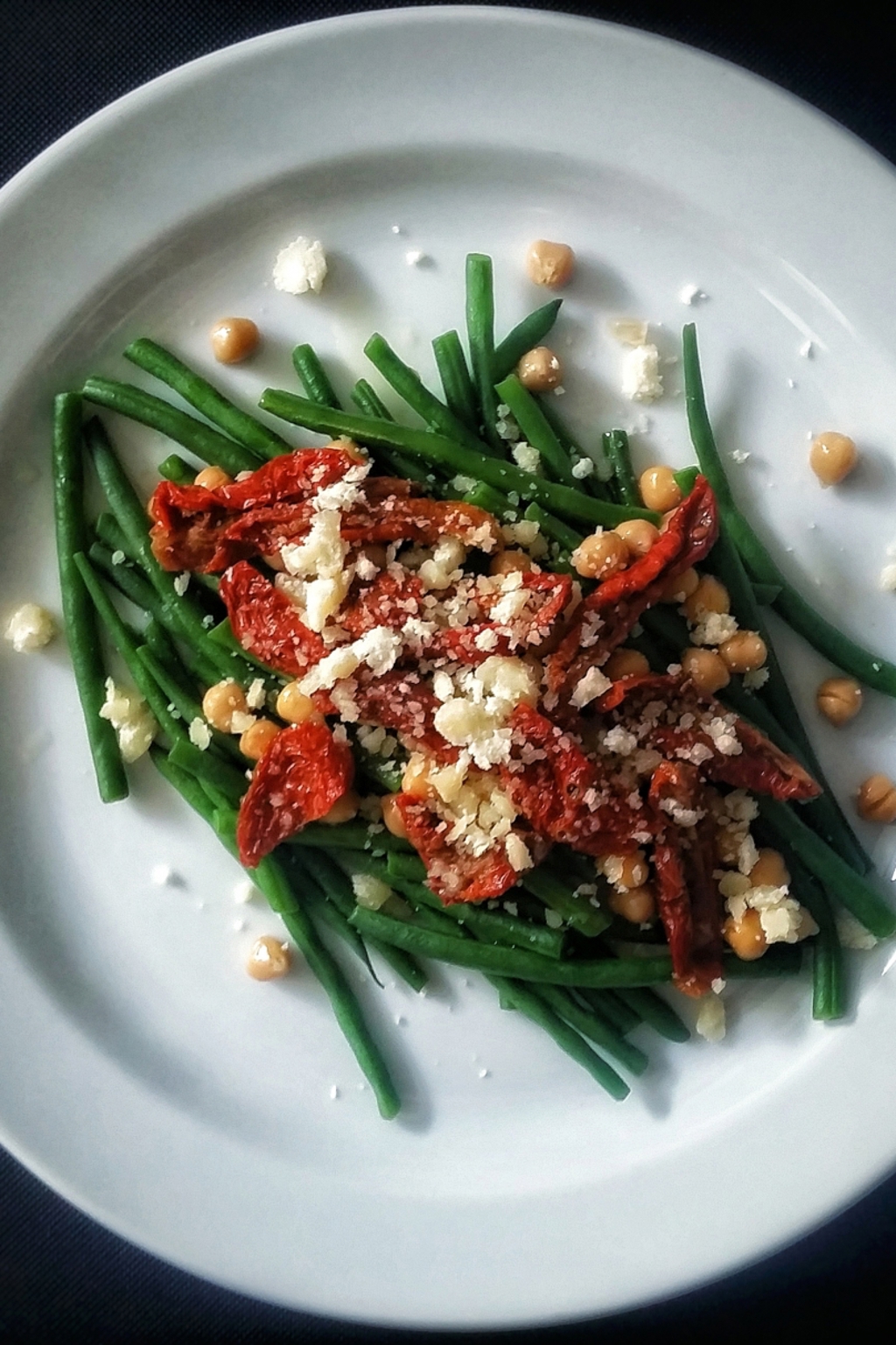 ELLE Menu: Fazolky se sušenými rajčaty ELLE Menu: Fazolky se sušenými rajčaty