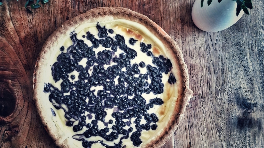 ELLE Menu: Pudinkový koláč s borůvkami ELLE Menu: Pudinkový koláč s borůvkami