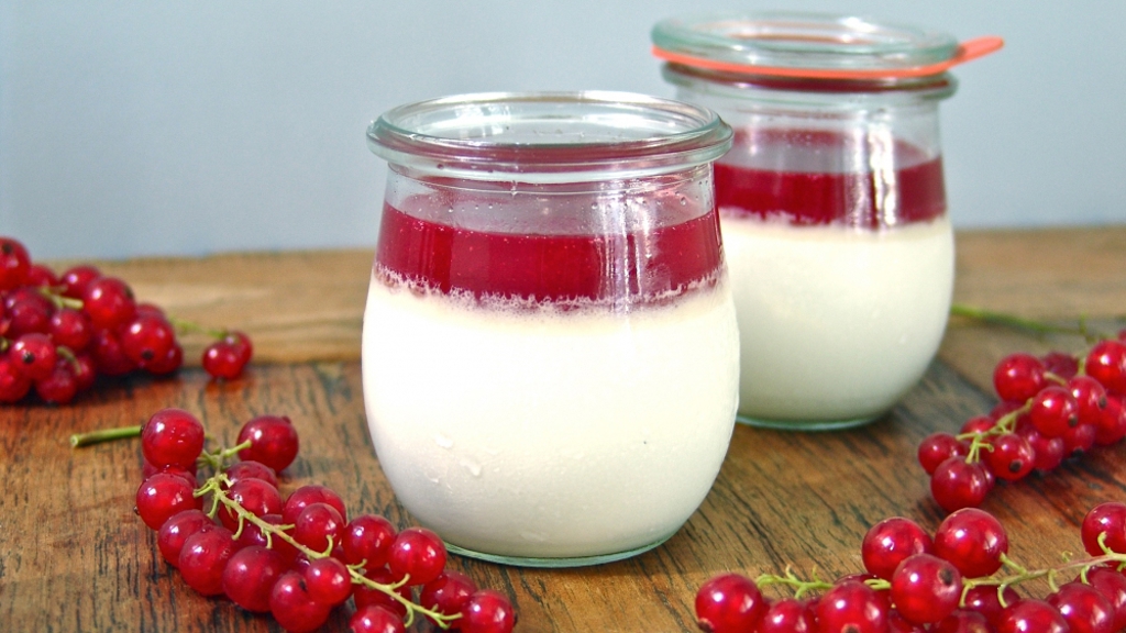 ELLE Menu: Rybízová panna cotta