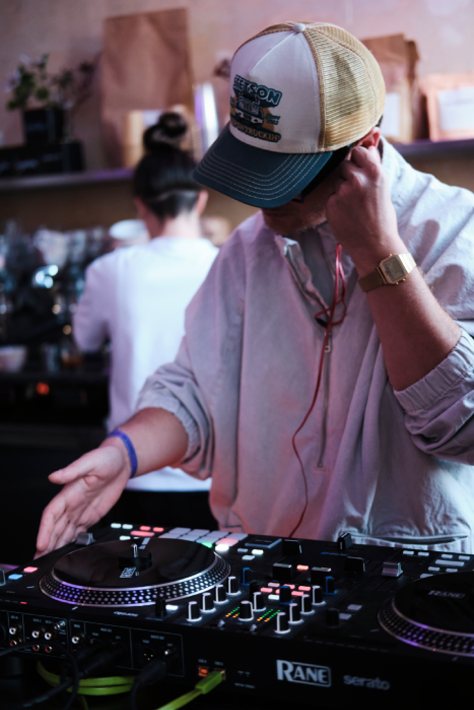VEEV party