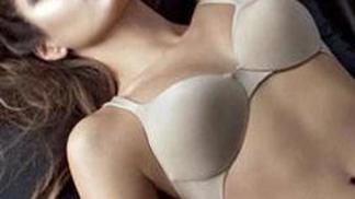 Eva Mendes pro Calvin Klein