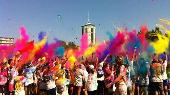 THE COLOR RUN: 5 NEJŠŤASTNĚJŠÍCH KILOMETRŮ I U NÁS!