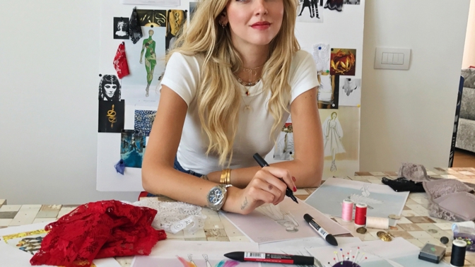 Blogerka Chiara Ferragni je novou designérkou show Intimissimi on Ice