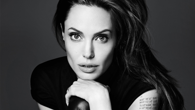 Angelina Jolie má po rozvodu s Bradem nový job