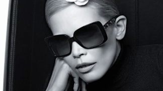 Velký comeback. Claudia Schiffer pro Chanel