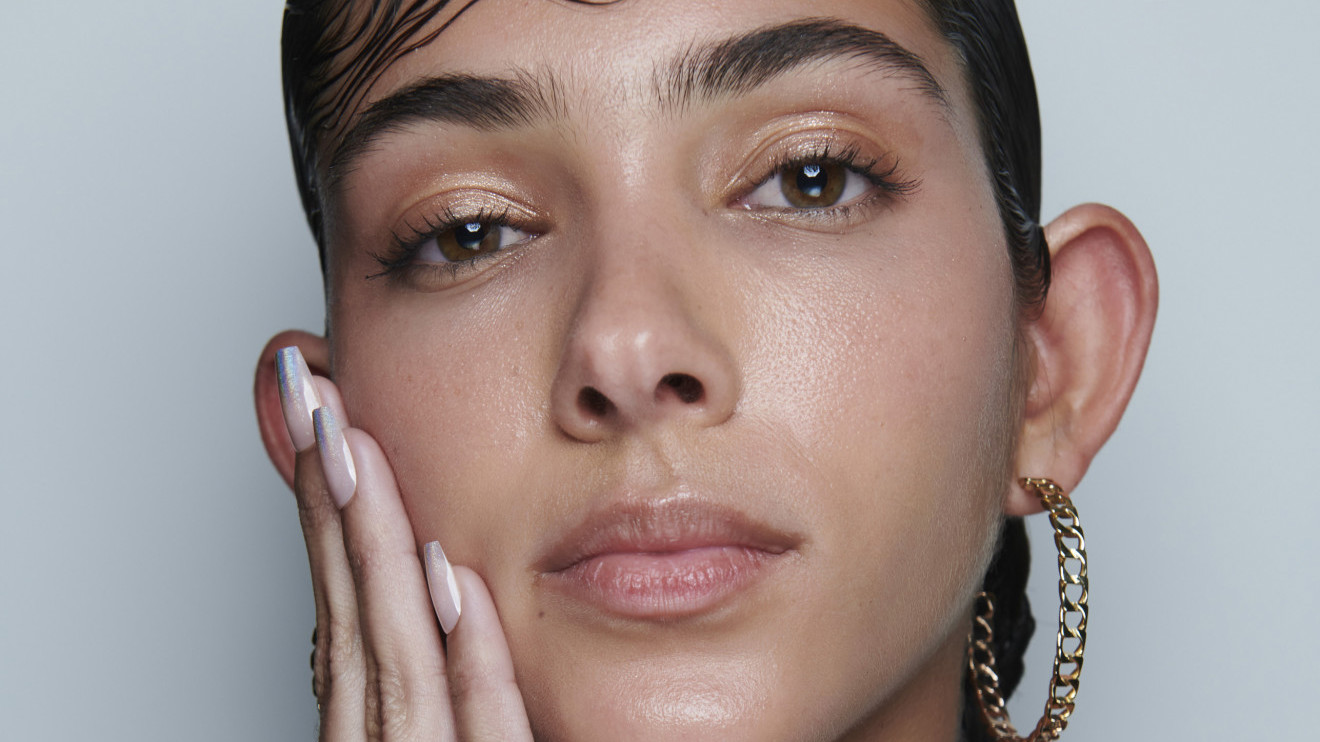 Zodiac Nails: Zasněným Rakům sedí něžné barvy a trocha lesku