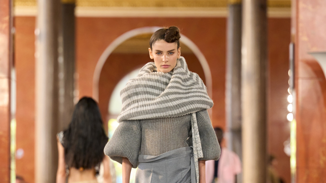 Louis Vuitton SS26: Teplo domova je tím největším luxusem