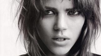 Freja Beha Erichsen si vyholila hlavu