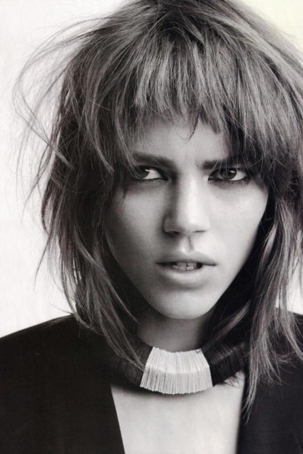 Freja Beha Erichsen si vyholila hlavu