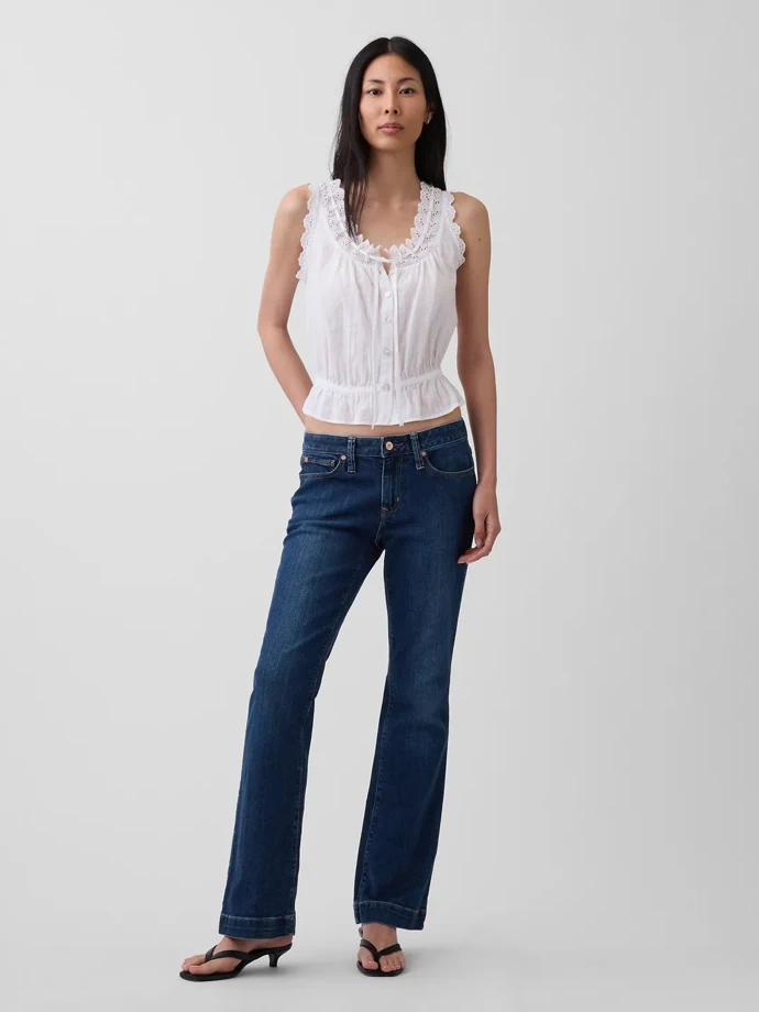 Bootcut džíny s nízkým sedem GAP, 2 199 Kč