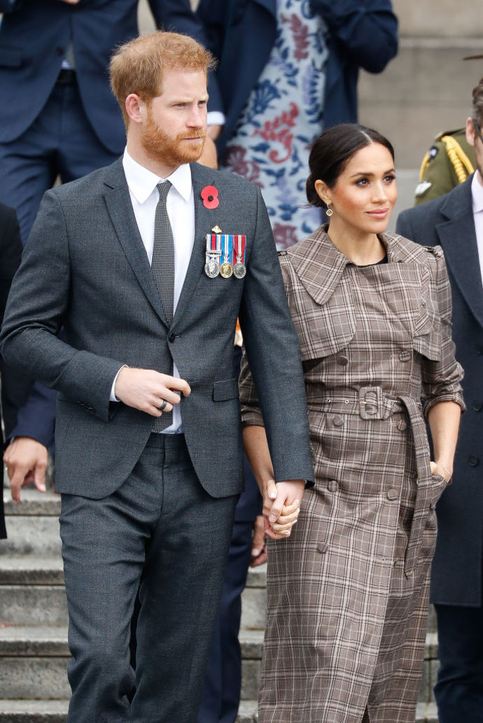 Princ Harry, vévoda ze Sussexu, a Meghan, vévodkyně ze Sussexu, odcházejí 28. října 2018 od Národního válečného památníku ve Wellingtonu na Novém Zélandu