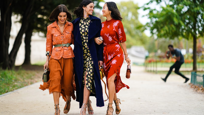 Autenticita street stylu: Jak konkuruje runway trendům?