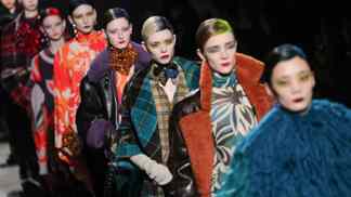 Dries Van Noten : Runway - Paris Fashion Week Womenswear Fall/Winter 2020/2021