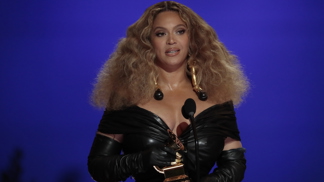  

Beyoncé
