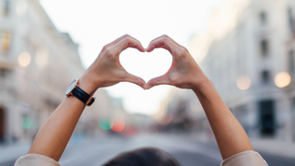 12 mocných myšlenek Louise Hay, díky kterým dosáhnete vysněného život