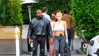  

Kanye West a Bianca Censori
