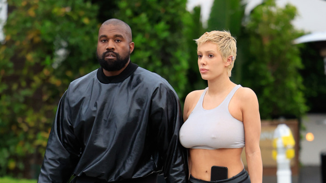  

Kanye West a Bianca Censori
