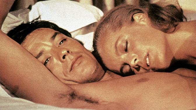  Alain Delon a Romy Schneider ve scéně z filmu Bazén 
