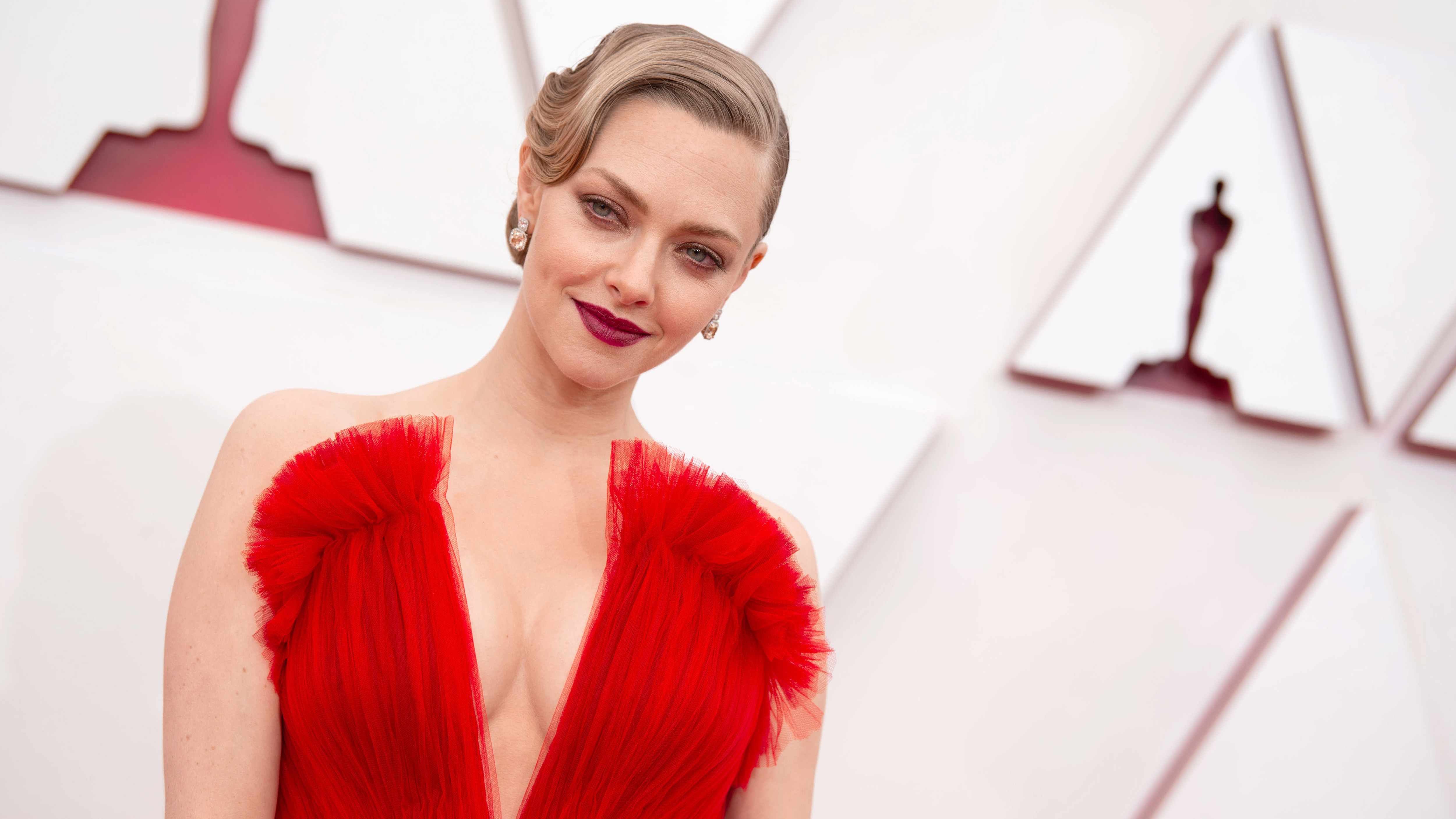  

Amanda Seyfried/Giorgio Armani Privé
