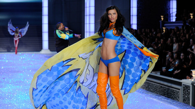10 ikonických modelů Adriany Limy na přehlídkách Victoria’s Secret 10 ikonických modelů Adriany Limy na přehlídkách Victoria’s Secret