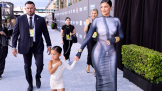  

Kylie Jenner s dcerou Stormi
