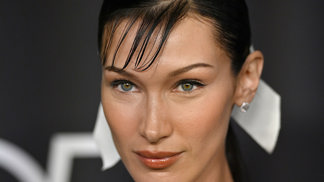  

Doll brows aka panenkovské obočí v podání Belly Hadid
