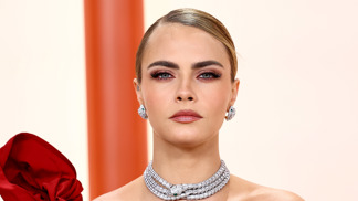  

Cara Delevingne a její nádherné obočí
