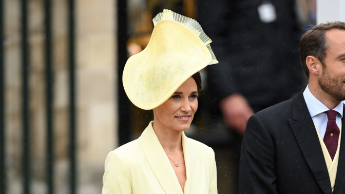 Who wore what: Co oblékli hosté korunovačního ceremoniálu?