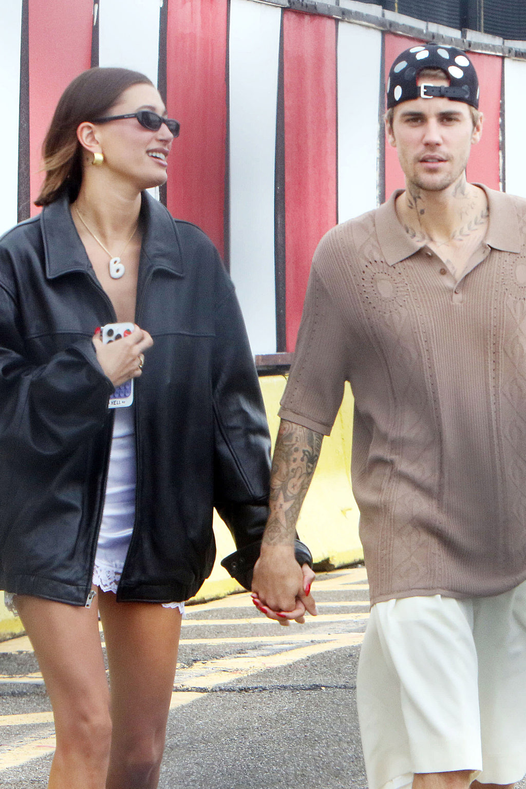 Justin a Hailey Biebrovi
Justin a Hailey Biebrovi