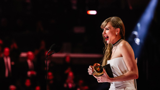  

Taylor Swift triumfovala na 66th GRAMMY Awards 
