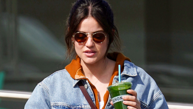  Lucy Hale se smoothie z Erewhon