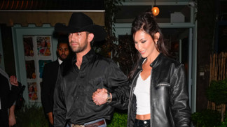  

Bella Hadid s kovbojem Adanem Banuelosem
