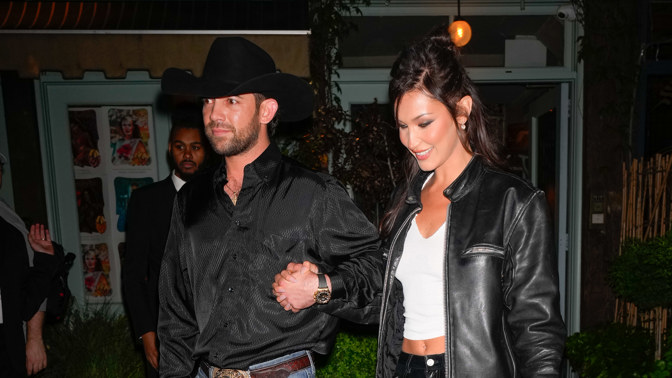  

Bella Hadid s kovbojem Adanem Banuelosem
