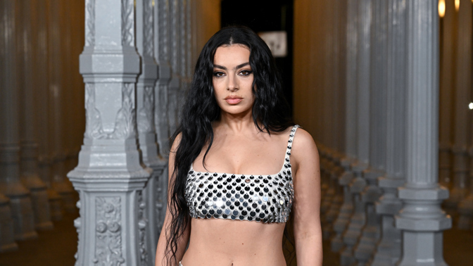  Charli XCX