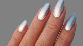  Angel Chrome nails