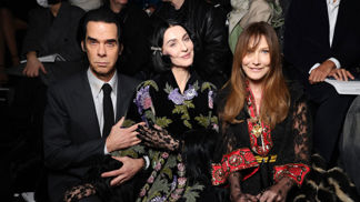 Nick Cave, Susie Cave a Carla Bruni, Valentino Haute Coutre Spring Summer 2025