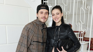  Manželé Brooklyn Beckham a Nicola Peltz