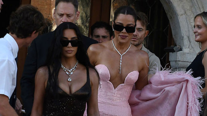 Kim Kardashian, Khloé Kardashian