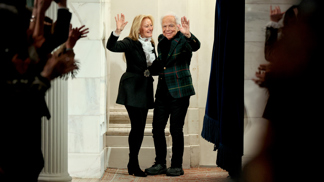 Ikonický módní návrhář Ralph Lauren slaví dnes krásných 87 let. 