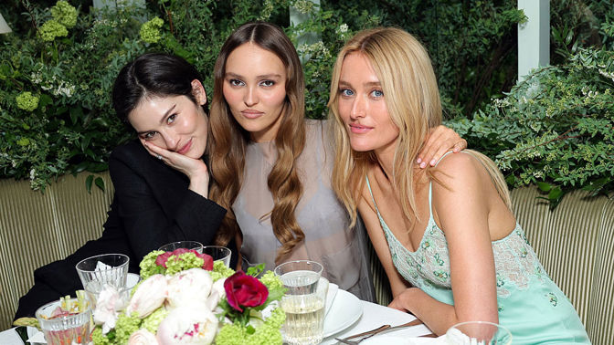 Gracie Abrams, Lily-Rose Depp a Sarah Pidgeon