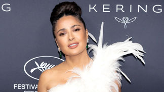 Jídelníček čerstvé šedesátnice Salmy Hayek od snídaně do večeře: Její rutinu pro dokonalou figuru zvládnete i vy