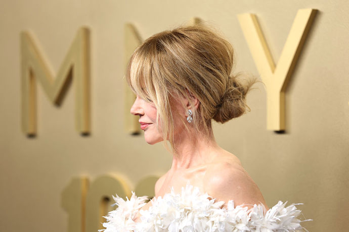 Čtyři účesy z Emmy 2026, které si zamilujete i vy: Pixie, ofina nebo baby bob Čtyři účesy z Emmy 2026, které si zamilujete i vy: Pixie, ofina nebo baby bob
