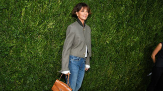 Módní inspirace dne: Halle Berry v trendy zkráceném saku a omlazujícím bixie účesu. Šedesát byste jí nehádali Módní inspirace dne: Halle Berry v trendy zkráceném saku a omlazujícím bixie účesu. Šedesát byste jí nehádali